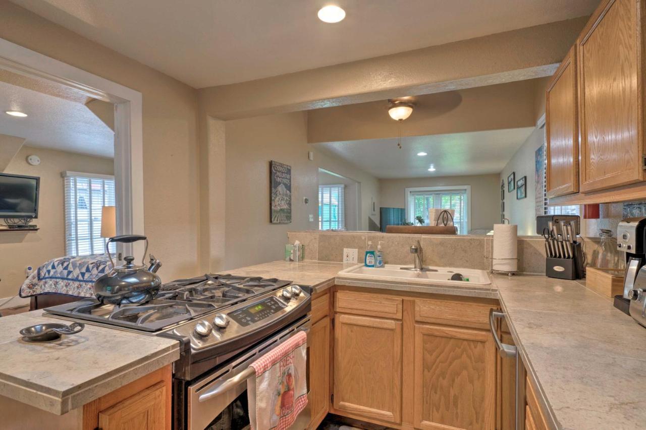 Creekside Home With Patio, Walk To Manitou Incline! Manitou Springs Buitenkant foto